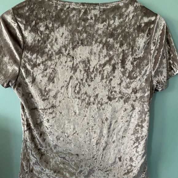 Crop top - Picture 2 of 3